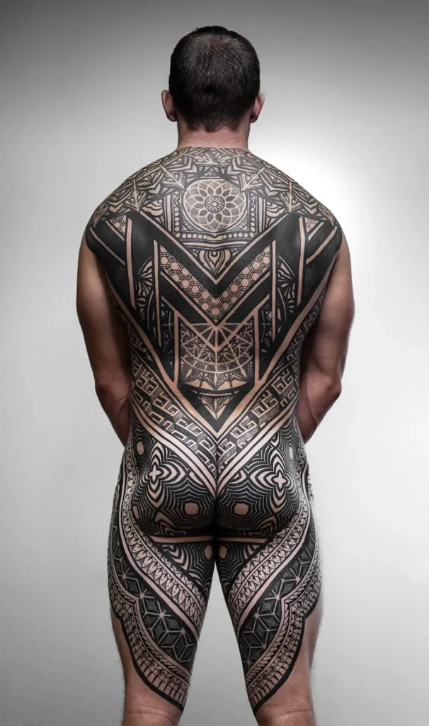 Jake's full backpiece, ornamental tattoo by Simon Halpern, Kāneʻohe, Oahu